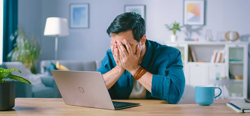 Man Unhappy because Website Crashed